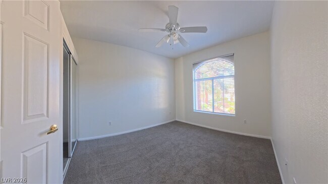 Building Photo - 2050 W Warm Springs Rd