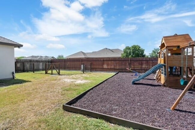 Building Photo - 406 Mountain View Dr