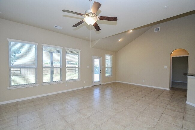 Building Photo - 28258 Natalie Bend Rd