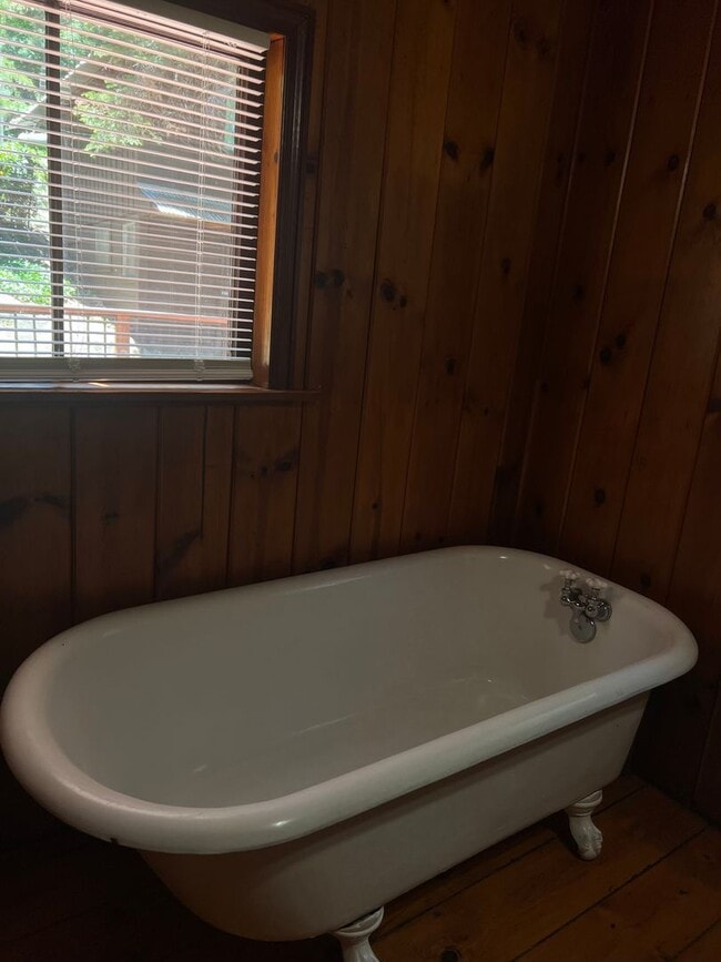 Building Photo - River Pines Home