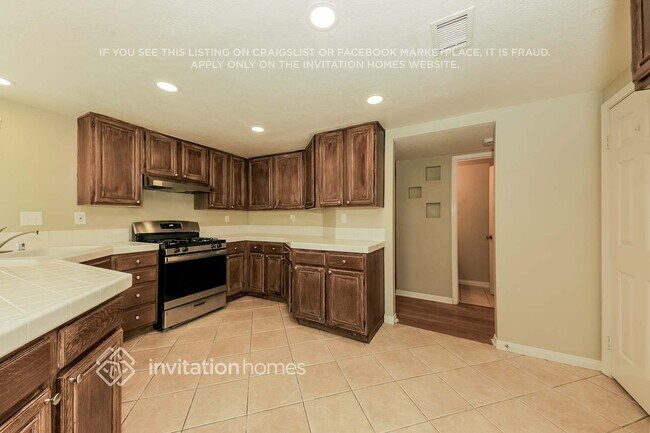 Building Photo - 39842 Western Jay Wy