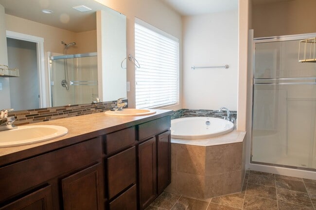 Building Photo - 3048 Puget Meadow Loop NE