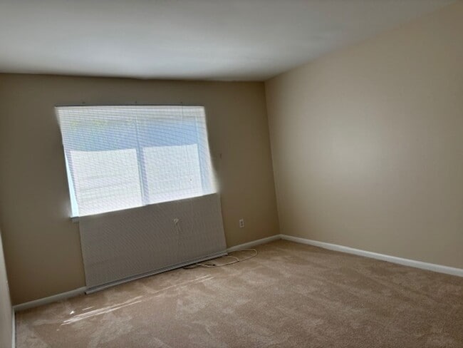 Building Photo - Sonoma Wods