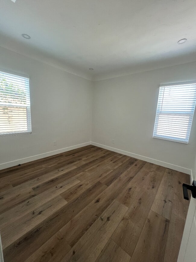 Building Photo - 3543 Homeland Dr