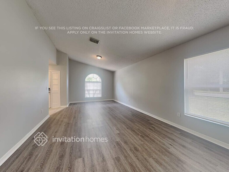 Building Photo - 1849 Coyote Pl