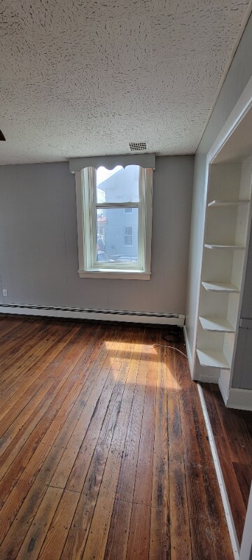 Building Photo - 2827 Horseshoe Pike