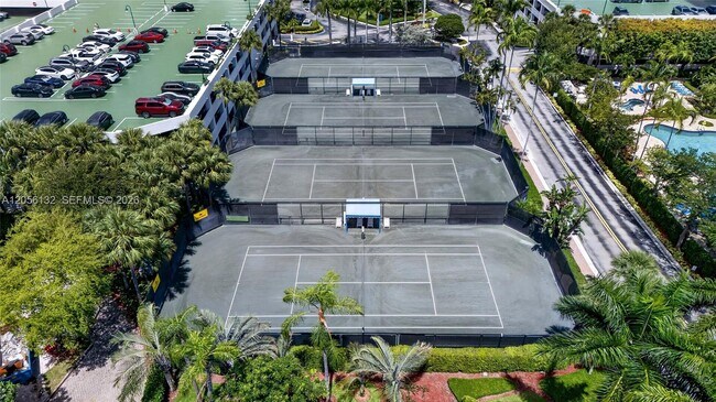 Building Photo - 3600 Mystic Pointe Dr