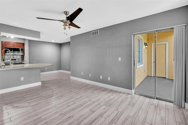 Building Photo - 1263 SW 46th Ave