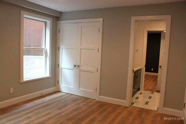 Building Photo - 2067 Green St