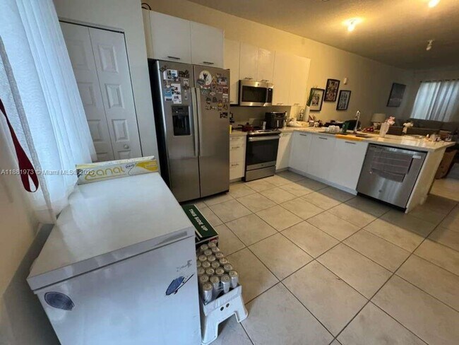 Primary Photo - 6455 NW 103rd Pl