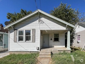 Building Photo - Charming Newly-Renovated 2 Bedroom, 1 Bath...