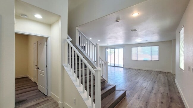 Building Photo - 8518 Genesee Ct