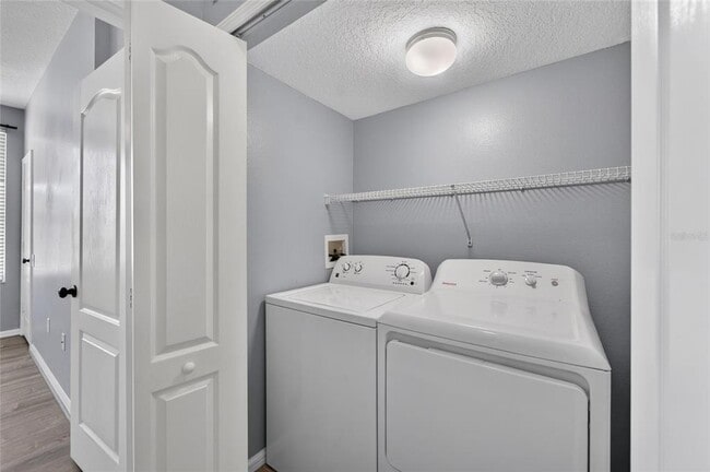 Building Photo - 3186 Bayshore Oaks Dr
