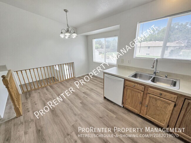Building Photo - 4409 900 W