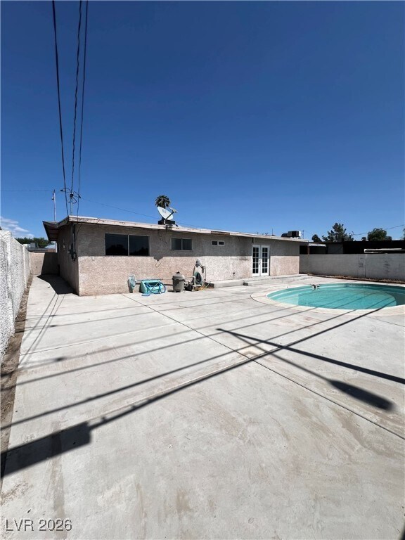 Building Photo - 2624 E Brady Ave