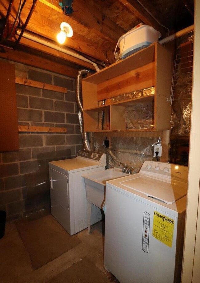Building Photo - 14136 Honey Hill Ct