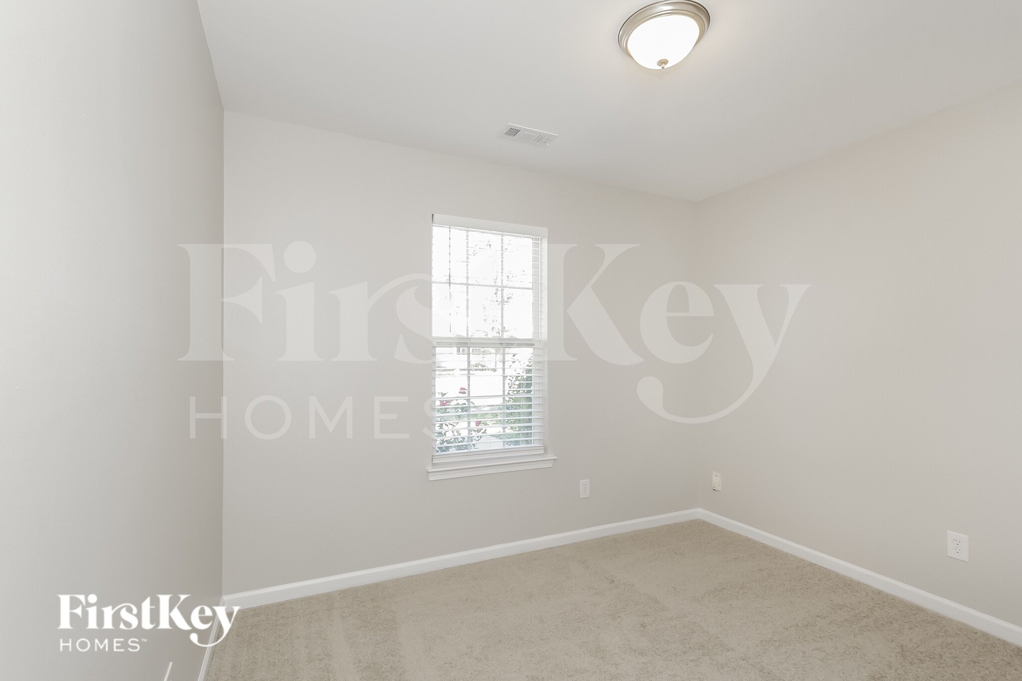 Building Photo - 5716 Henderson Oaks Dr
