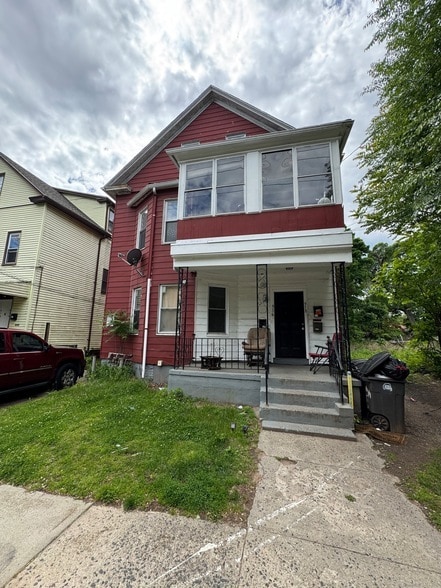 Building Photo - 916 Winchester Ave