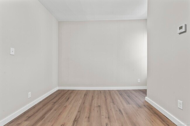 Building Photo - 394 Gregory St