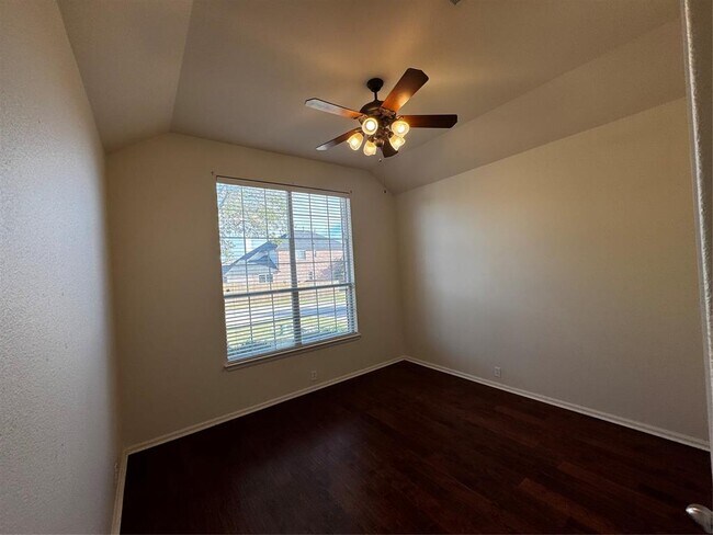 Building Photo - 136 Wild Plum Way