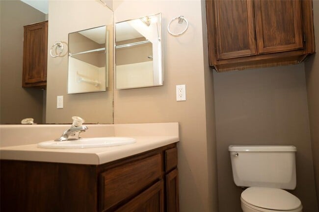 Building Photo - 11901 Swearingen Dr