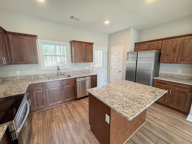 Building Photo - 5007 Cypress Lake Rd