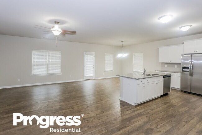 Building Photo - 9235 Treyburn Dr