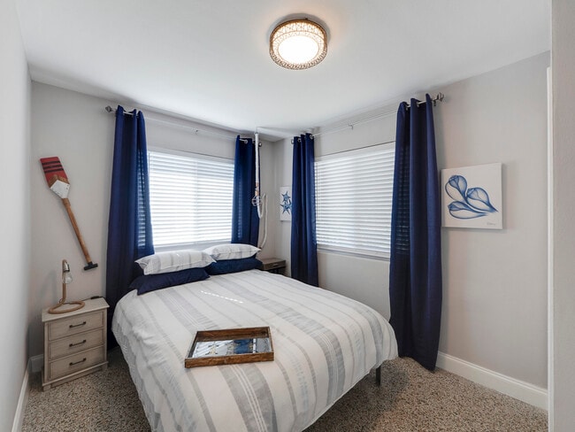 Building Photo - 1258 Beach Rd