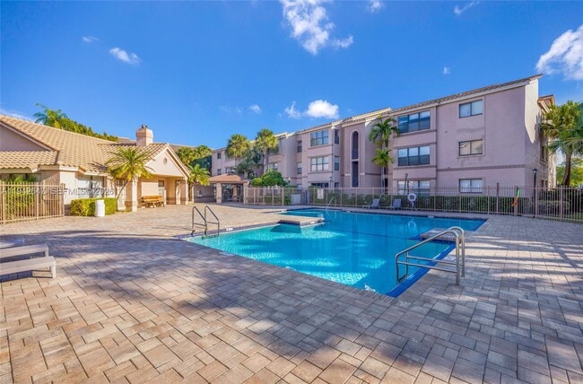 Building Photo - 2986 S University Dr