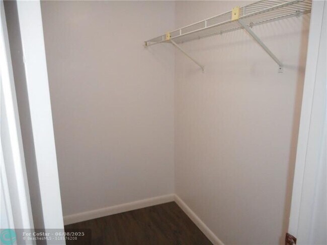 Building Photo - 3150 W Rolling Hills Cir