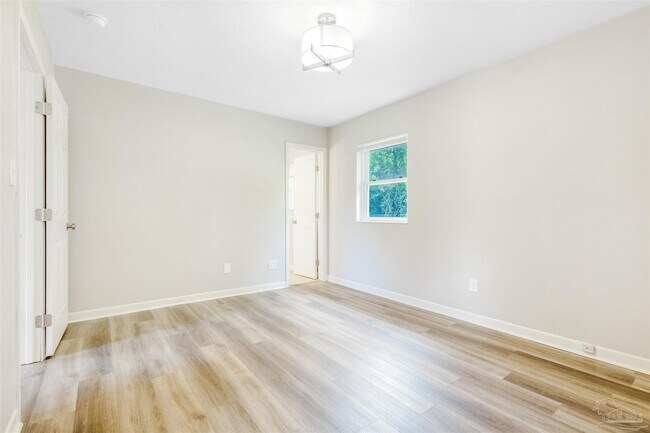 Building Photo - 2071 Colony Rd