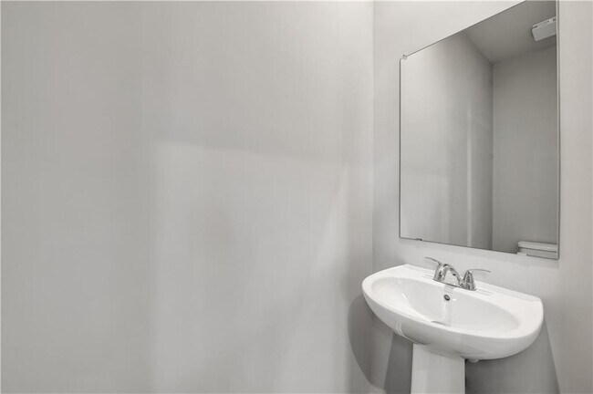 Building Photo - 660 Devon Aly