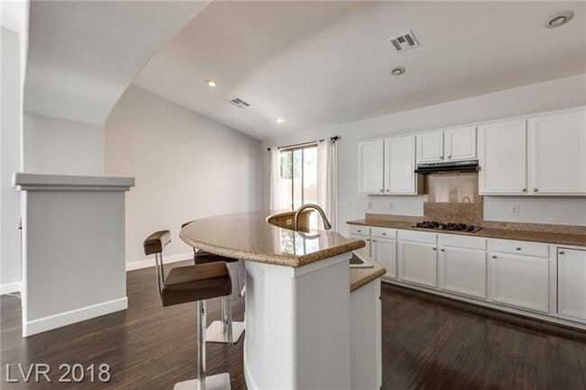 Building Photo - Gorgeous Cul-De-Sac Home with Casita, Pool & Spa!