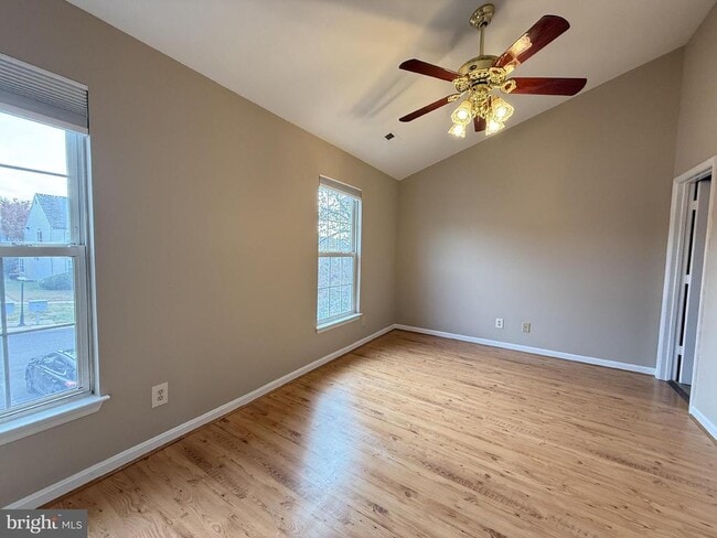 Building Photo - 16926 Point Pleasant Ln