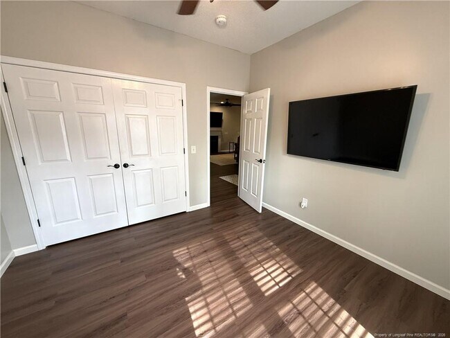 Building Photo - 1605 N Stonegate Dr