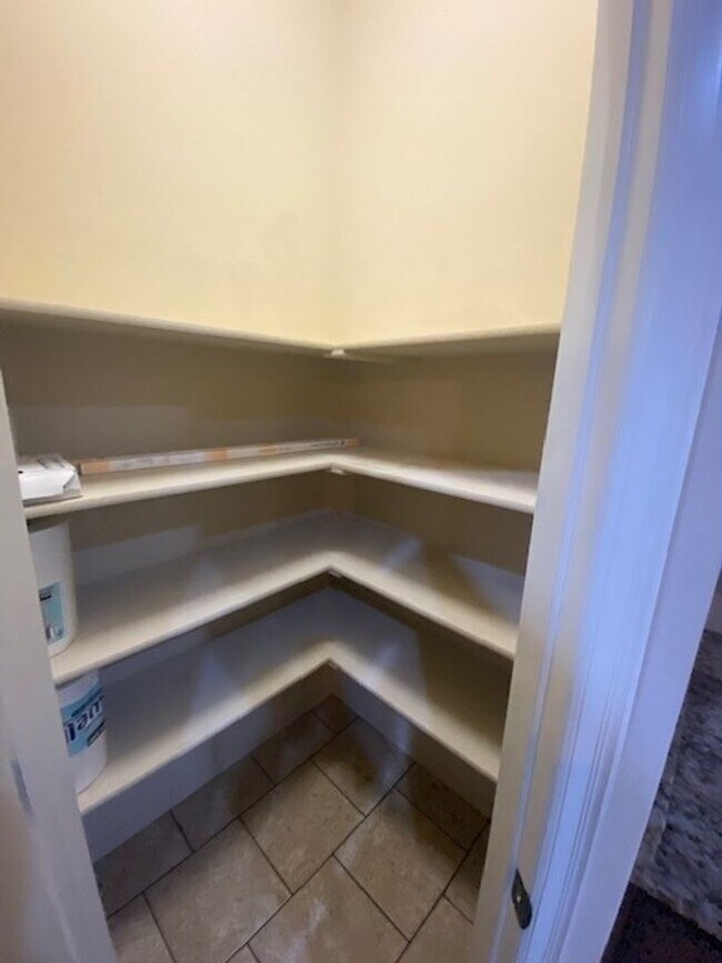 Building Photo - Spacious 4 Bed | 2 Bath | Large backyard | Bixby