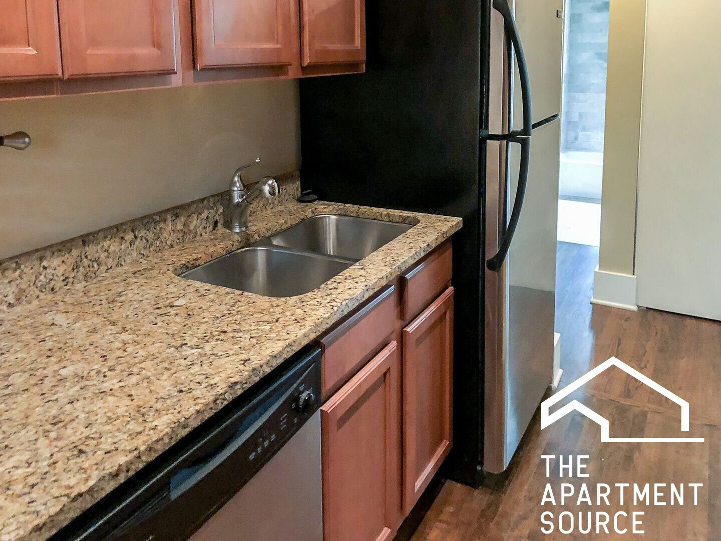 Building Photo - 1849 W Cornelia Ave