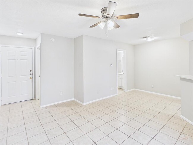 Building Photo - 2500 Burleson Rd