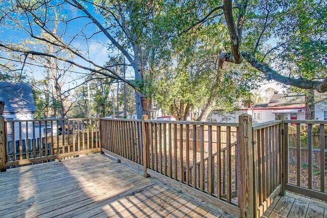 Building Photo - Beautiful Single Family house near downtown Savannah and Tybee Island