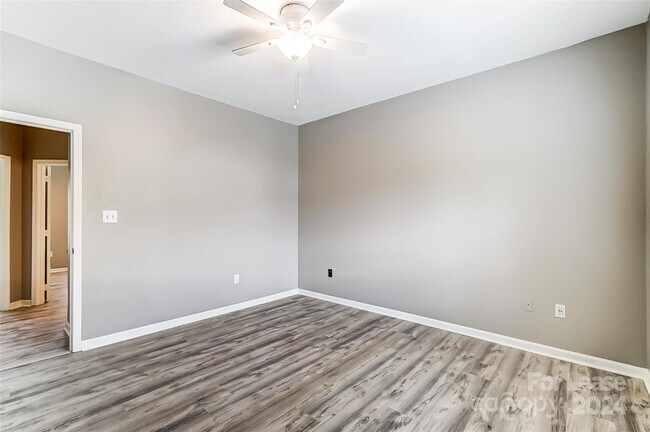 Building Photo - 6429 Mallard View Ln