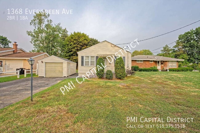 Building Photo - 1368 Evergreen Ave