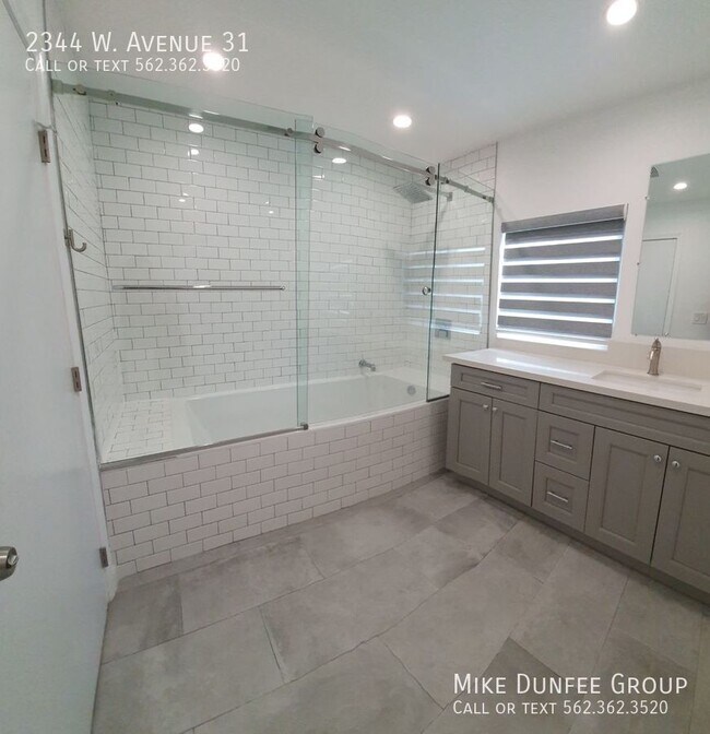 Building Photo - 2344 W Ave 31