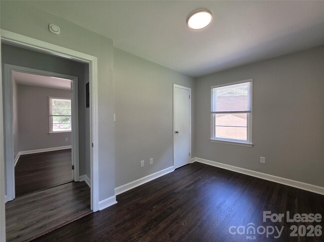 Building Photo - 502 Cardinal Ct
