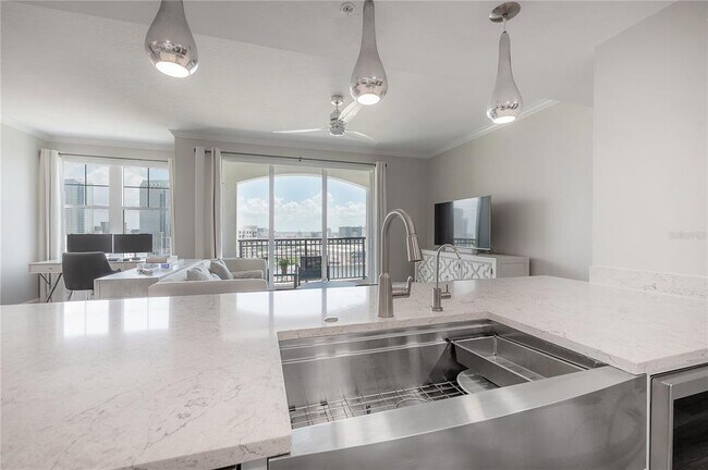 Building Photo - 345 Bayshore Blvd