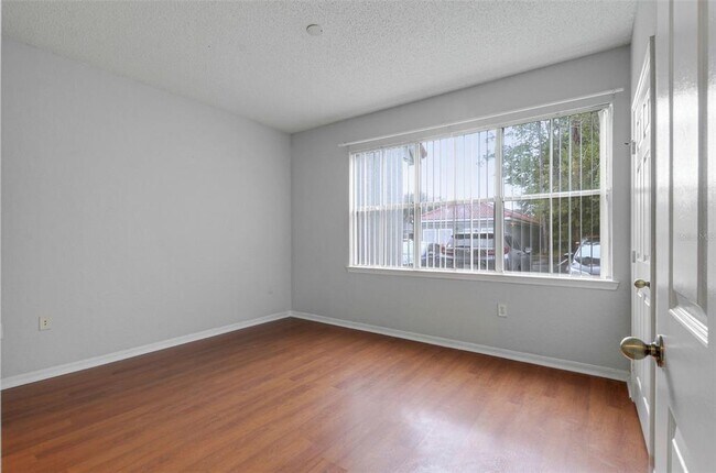 Building Photo - 18001 Richmond Pl Dr