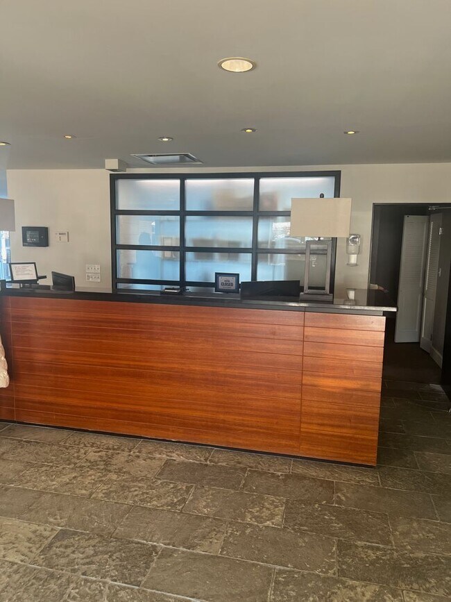 Building Photo - Fantastic Studio in The Metropolitan Condos