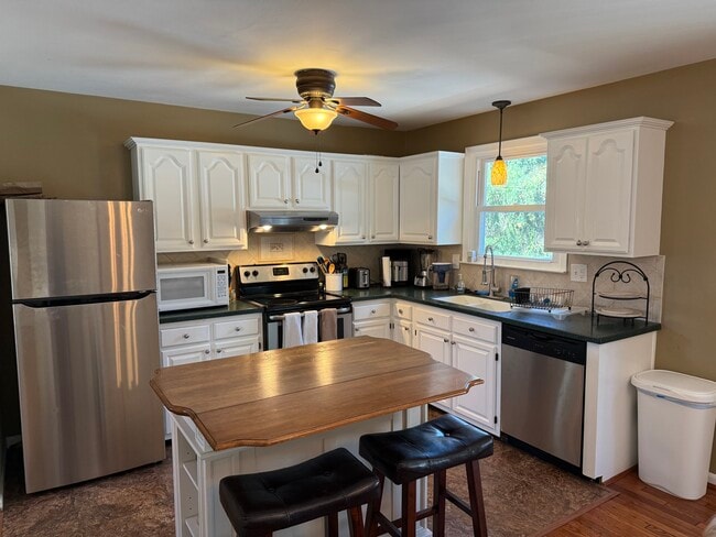 Building Photo - 1005 Horizon Rd