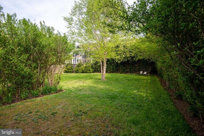 Building Photo - 5107 Bradley Blvd