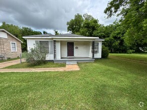 Building Photo - Gorgeous 2 bedroom home in Bossier