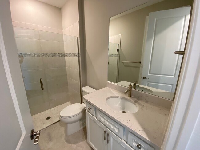 Building Photo - 6248 Baywood Ct